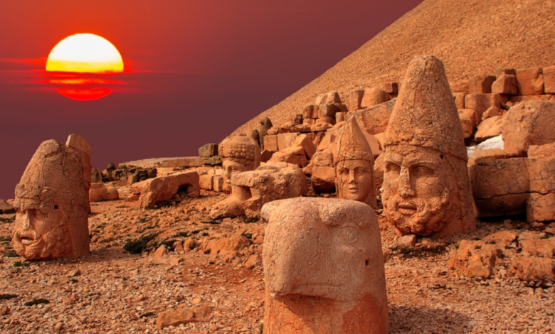 Nemrut Dağı'nın Büyüleyici Manzarası