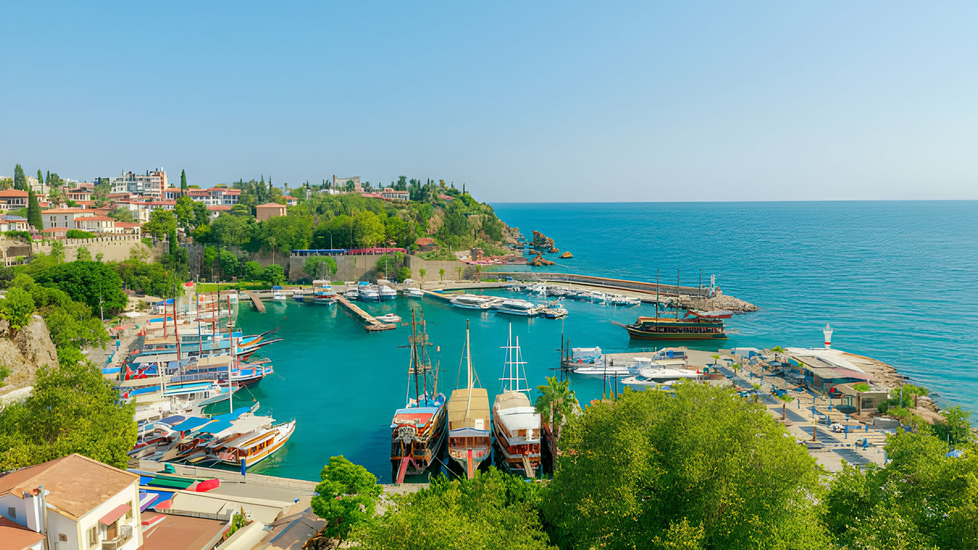 Kaleiçi: Zamanın İzlerini Taşıyan Sokaklar