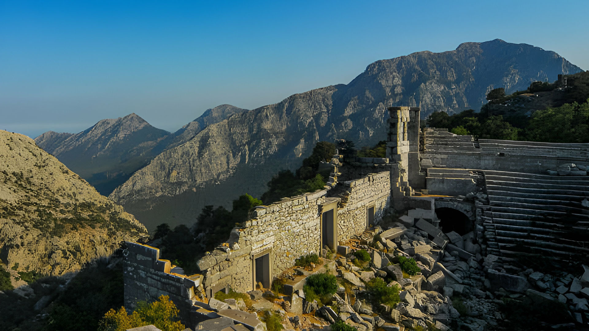 Termessos Antik Kenti: Dağların Arasında Bir Tarih